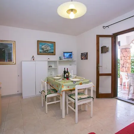 Sleeps 6 Budoni
