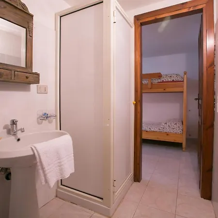 Sleeps 6
